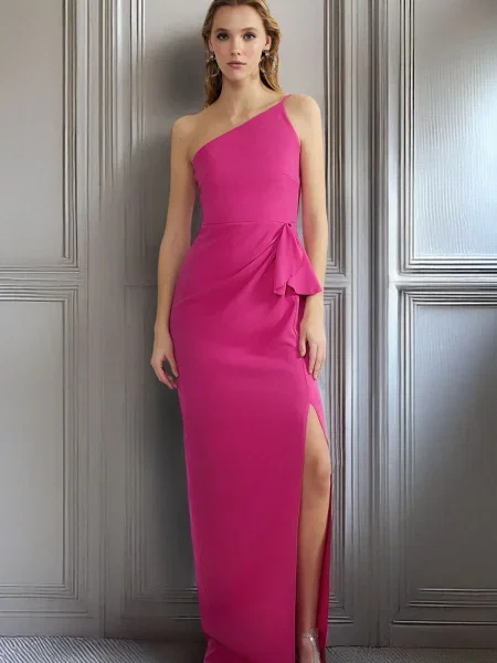 Sukienka wieczorowa Trendyol różowa