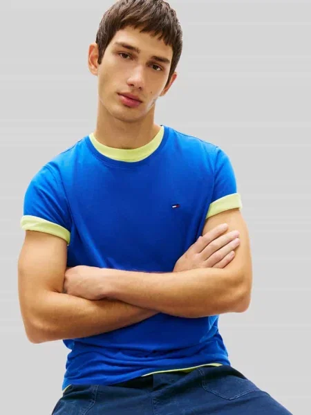 T-shirt o kroju regular fit z czystej bawełny Tommy Jeans niebieska