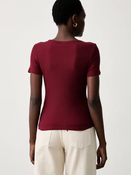 Levi's T-shirt z HAYES czerwona