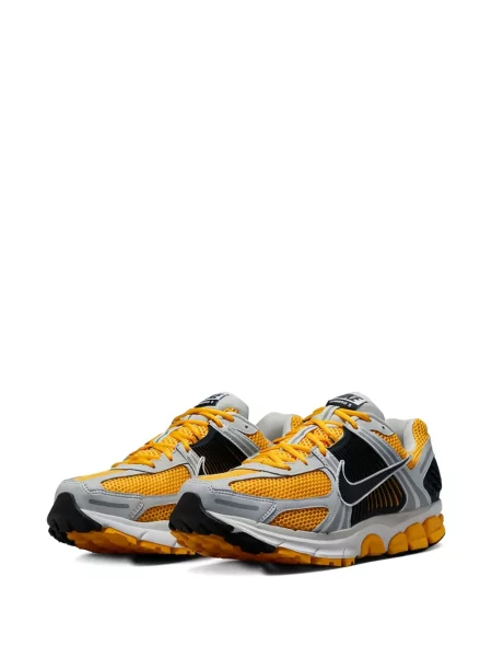 Маратонки Nike Vomero жълто
