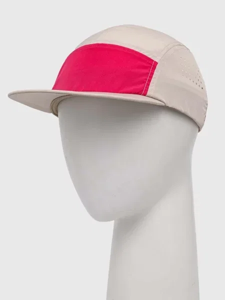 Шапка с козирка Peak Performance Lightweight с изчистен дизайн бежово