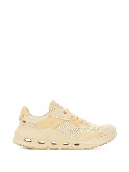 Sneakerși On
