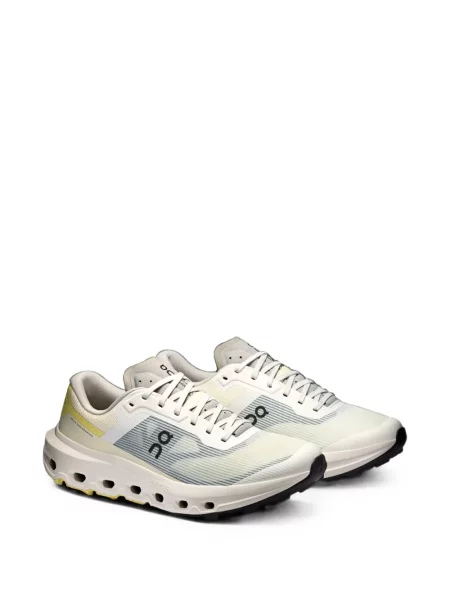 Sneakerși On