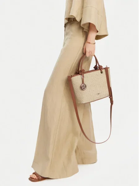 Nine West Rankinė smėlio