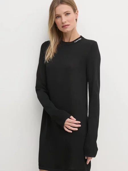 Рокля Calvin Klein Jeans къса със стандартна кройка черно