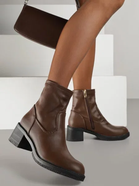 Botine Alavitta maro