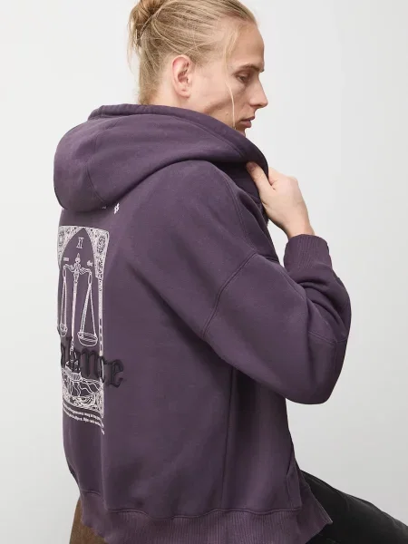Pulover Medicine s kapuco vijolična