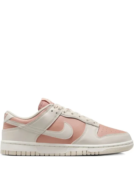 Pantaloni scurți cargo Nike cu imagine plasă maro