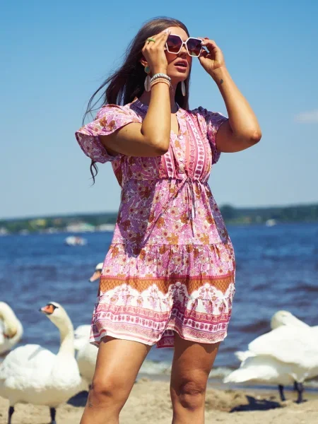 Rochie mini Resti scurtă de costum roz