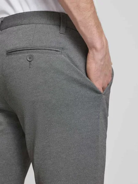 Jeansy o kroju slim fit z dodatkiem streczu model ‘Mark’ Only & Sons
