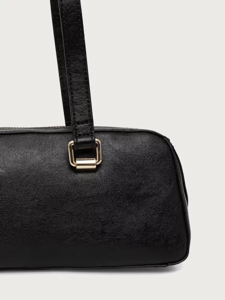 Love Moschino torebka bagietka z imitacji skóry czarna