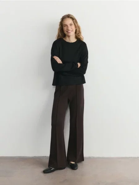 Reserved Tricou cu mânecă lungă cu conținut ridicat de modal negru