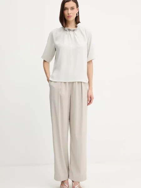 Блузка Armani Exchange з аплікацією бежевий