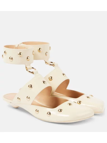 Sandale Chloé din piele cu tepi alb