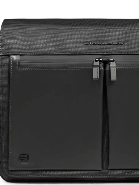 Crossbody taška Piquadro s autogramem černá