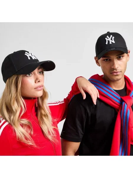 Kšiltovka New Era s aplikacemi bílá