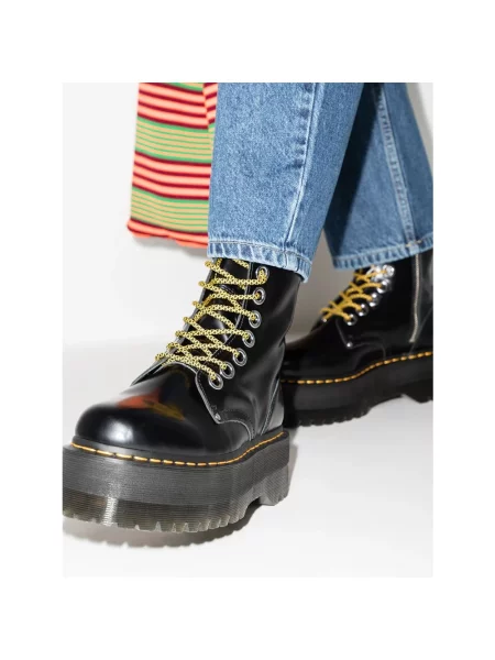 Botki Dr. Martens sznurowane na platformie koronkowe czarne