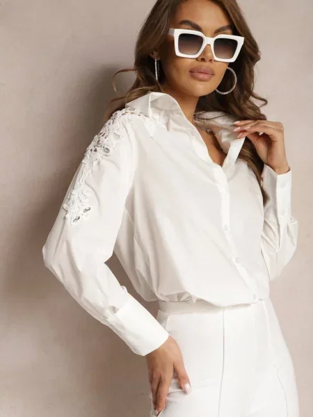 Koszula z Cyrkoniami i Kryształkami na Ażurowych Wstawkach na Rękawach Killua biała