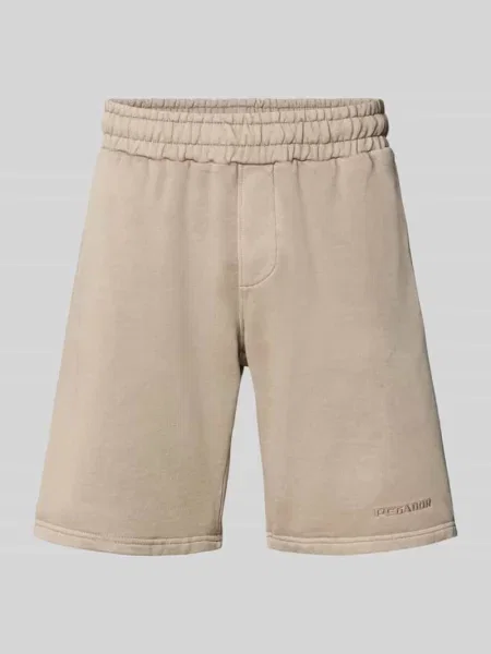 Szorty o kroju regular fit z wyhaftowanym logo Pegador