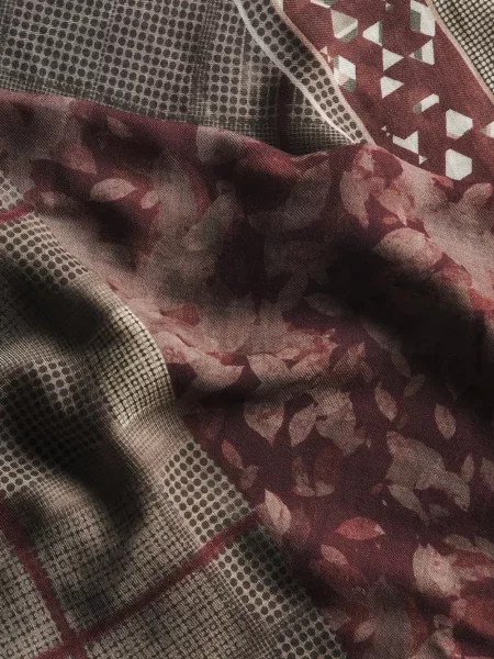Fular Kiton cu model floral cu imagine roșu