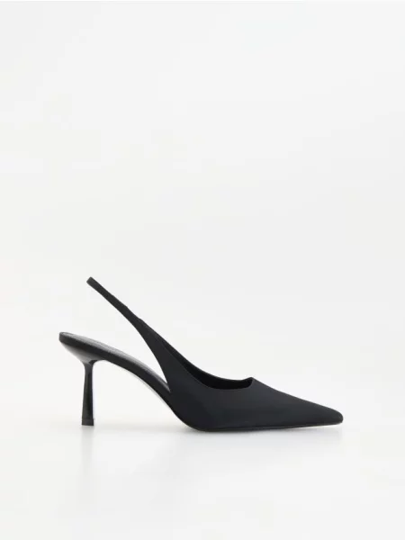 Reserved Pantofi cu negru