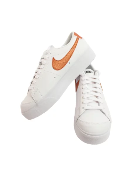 Marynarka Nike skórzana na platformie biała