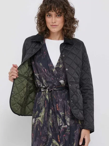Steppelt dzseki Barbour fekete