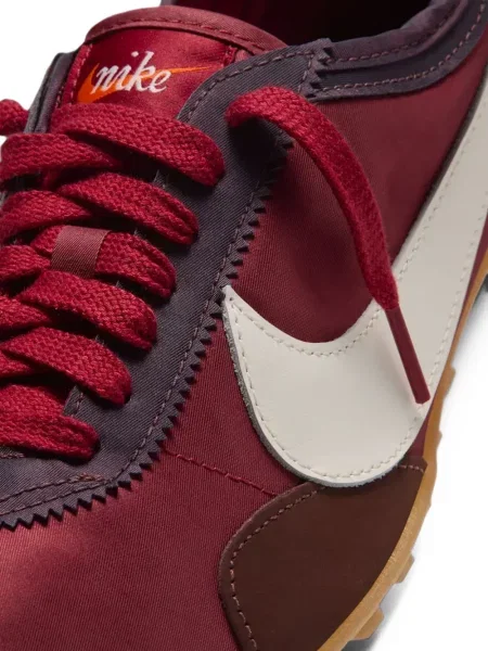 Top Nike roșu