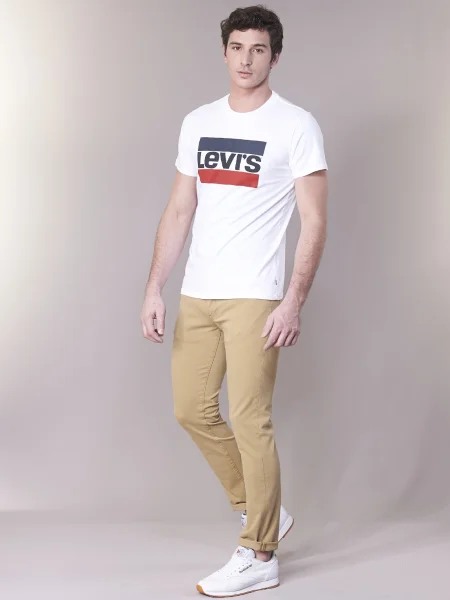 Grafikus póló Levi's® autogrammal fehér