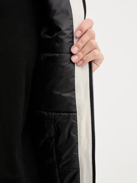 Куртка Jack Wolfskin бежевая