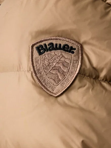 Blauer пухова куртка