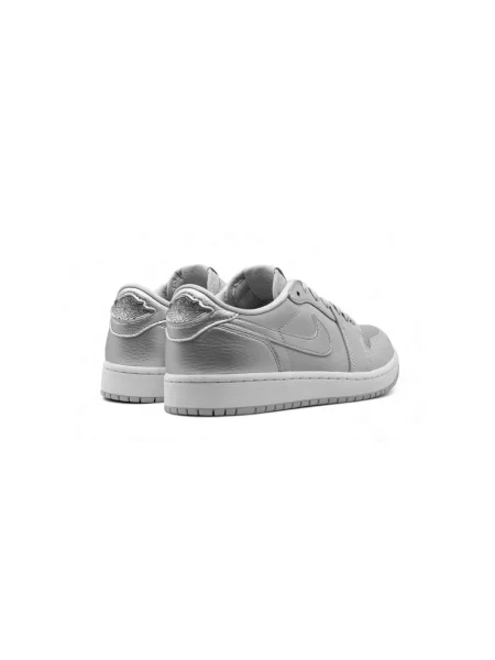 Pantofi Nike gri