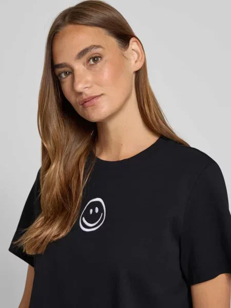 T-shirt o luźnym kroju z czystej bawełny model ‘SARA METTE’ Vero Moda czarna