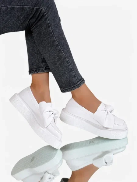 Elegantní mokasíny Resti s mašlí bílé