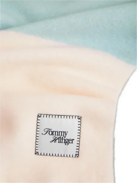 Fular Tommy Hilfiger cu franjuri