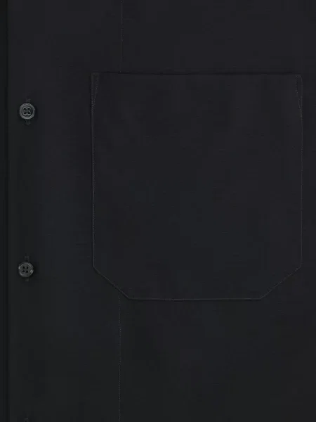 Hedvábná košile Umit Benan s kapsami na rukávech černá