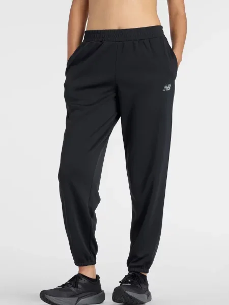 Трикотажные спортивные штаны New Balance черные