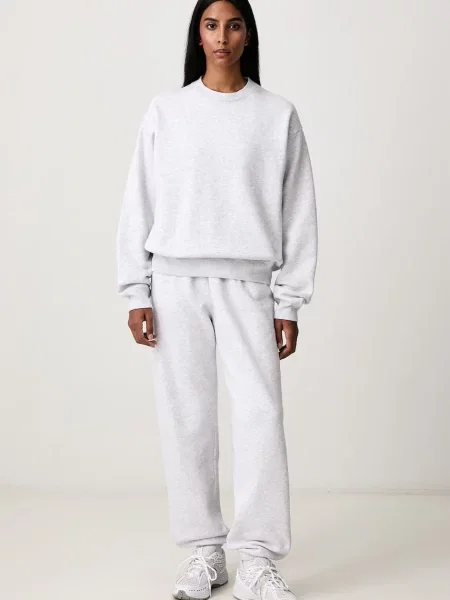 Sporty & Rich Serif Logo bluza
