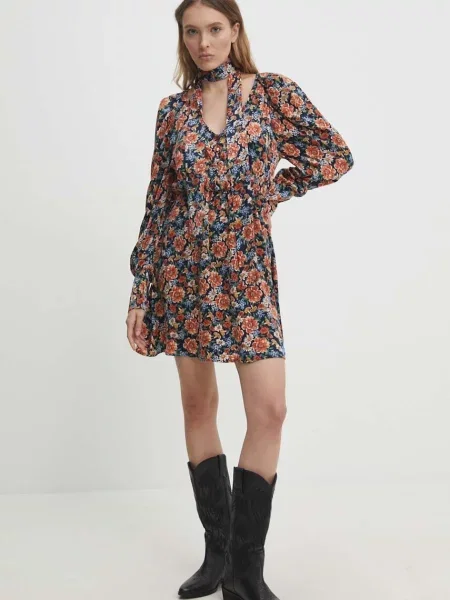 Рокля Answear Lab къса разкроена тъмносиньо