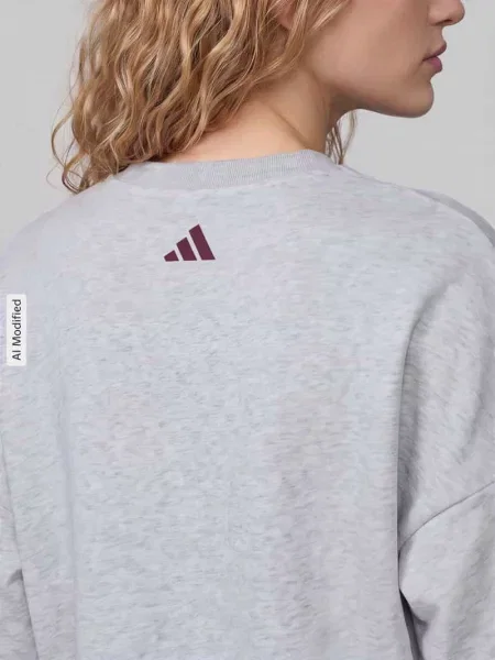 Bluza z kontrastowym napisem z logo Adidas Sportswear