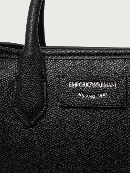 Кожаная сумка через плечо Emporio Armani