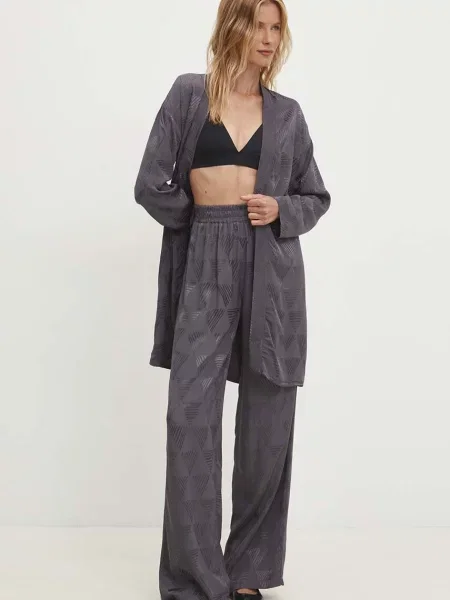 Анцуг Answear Lab сиво