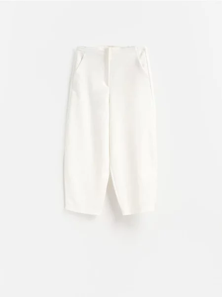 Reserved Pantaloni barrel leg alb