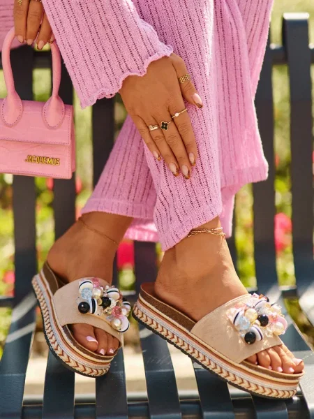 Papuci de casă Kesi cu platformă bej