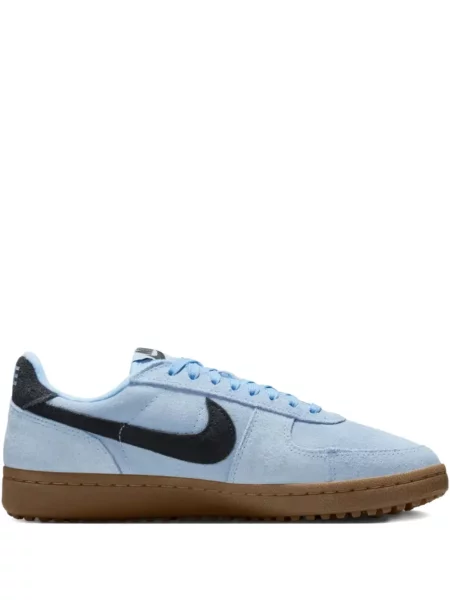 Велурени маратонки Nike бяло