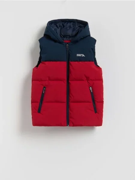Reserved Vestă matlasată cu glugă roșu