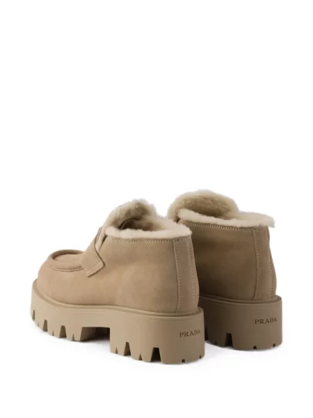 Pantofi loafer Prada din piele de căprioară