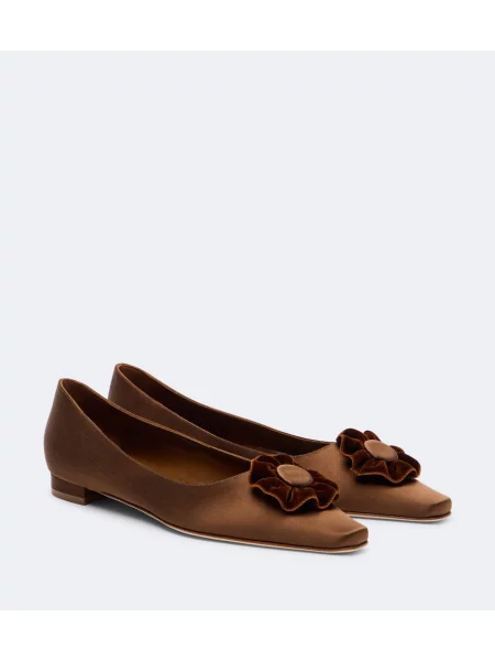 Balerini Manolo Blahnik din satin maro