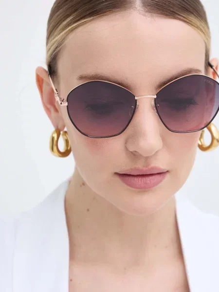 Слънчеви очила Guess златисто