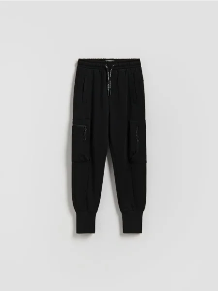 Reserved Pantaloni jogger cargo cu negru